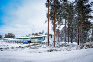 "Puupään" maisema muuttuu Tenetin koululla.