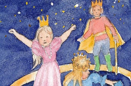 Kuntavasun kansikuvassa vesiväreillä maalattu prinsessa ja prinssi, takana sininen taivas ja tähtiä.