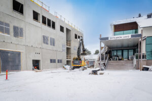 Lukio- ja kirjastorakennuksen työmaa Sotkamossa