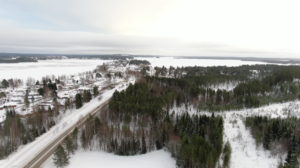 Kuvassa talvinen Leivolanlahden alue ilmasta kuvattuna