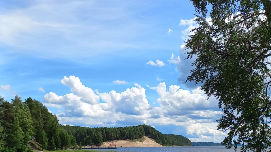 Maisema Hiukkaan päin Hirvensaaresta